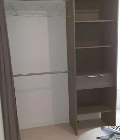 Centre Avec Garage Διαμέρισμα *