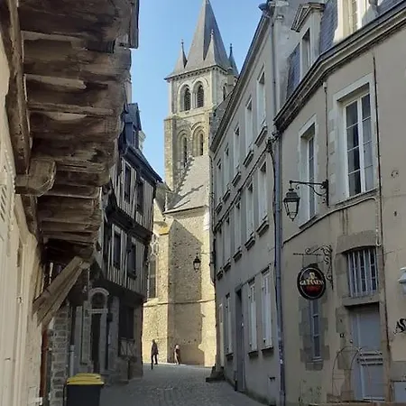 Centre Avec Garage Διαμέρισμα Λαβάλ