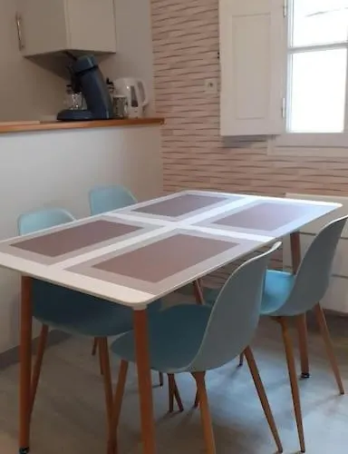 Centre Avec Garage 公寓 *